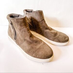 Izod taupe Slip on Sneakers SZ-9